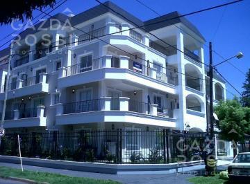 Departamento · 411m² · 6 Ambientes · 2 Cocheras · Departamento - Adrogue