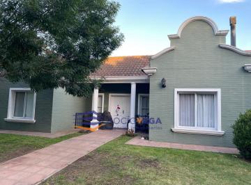 Casa · 123m² · 4 Ambientes · 2 Cocheras · Casa en Venta en Barrio El Resuello, La Reja Moreno