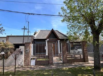 Casa · 190m² · 3 Ambientes · 3 Cocheras · Casa en Venta