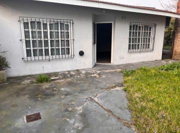 PH de 4 ambientes, Esteban Echeverría · PH en Venta en El Centro de Luis Guillón