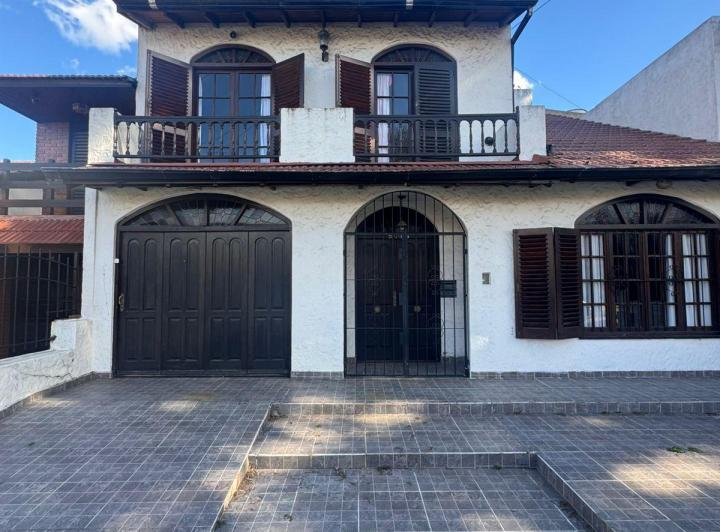 Casa · 269m² · 5 Ambientes · 1 Cochera