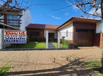 Casa de 3 ambientes, La Matanza · Impecable Casa 3 Amb. C/ Garaje y Pileta