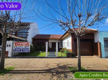 Casa de 3 ambientes, La Matanza · Impecable Casa 3 Amb. C/ Garaje y Pileta