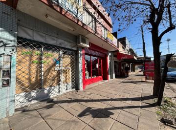 Local comercial de 4 ambientes, Ituzaingó · Local Comercial + Departamento en Venta en Ituzaingo
