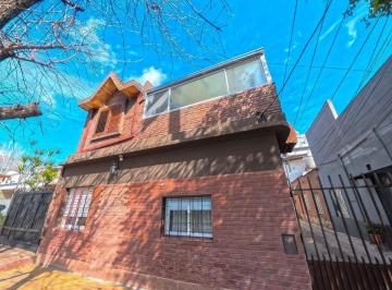 PH · 75m² · 3 Ambientes · 1 Cochera · PH en Moron