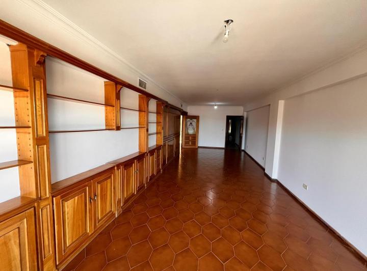 Departamento · 165m² · 7 Ambientes · 1 Cochera