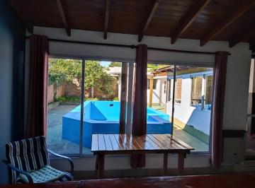 Casa · 180m² · 5 Ambientes · 1 Cochera · Casa en Venta en Avellaneda, G. B. a. Zona Sur, Argentina