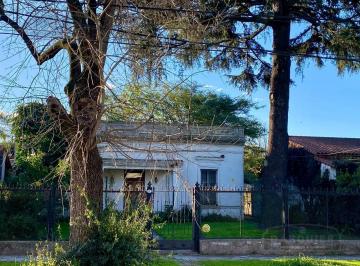 Casa · 1450m² · Casa Antigua en Adrogue