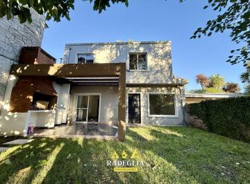 Casa de 4 ambientes, Almirante Brown · Venta de Casa 4 Ambientes en Adrogué, Almirante Brown