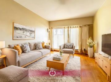 Departamento · 66m² · 3 Ambientes · Venta Departamento 3 Ambientes 66 m² 2 Patios Edificio Impecable Av Caseros en Parque Patricios
