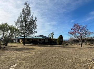 Casa · 450m² · 6 Ambientes · Casa en Campo Quijano