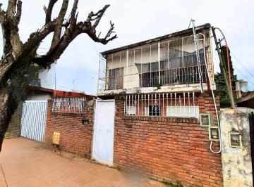 Casa · 188m² · 8 Ambientes · 4 Cocheras · Venta Casa a Refaccionar - Multifamiliar