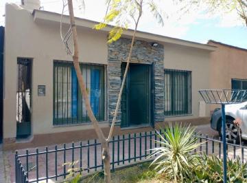 Casa · 78m² · 4 Ambientes · Casa en Venta Apta Crédito 4 Sección