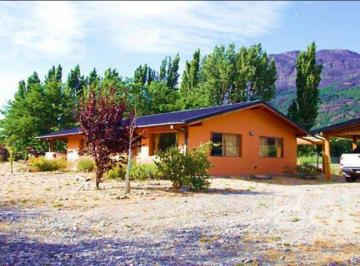 Casa · 100m² · 3 Ambientes · 3 Cocheras · Casa Sobre La Ruta, Lote 2 Ha, ideal Complejo Turísco, El Hoyo, Chubut