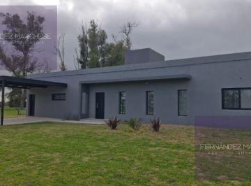 Casa · 130m² · 4 Ambientes · Casa en Lujan