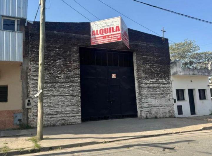 Bodega-Galpón · 300m²