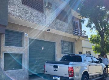 Depósito · 200m² · Deposito con Vivienda