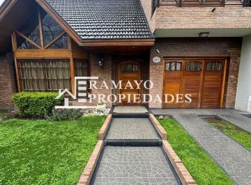 Frente · Chalet 3 Habitaciones, Sobre 2 Lotes, Uso Comercial / Desarrollo Inmobiliario, Berazategui, Venta