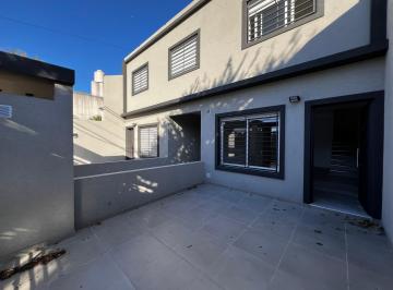Departamento de 4 ambientes, La Matanza · Duplex en Venta 4 Ambientes en Ramos Mejia
