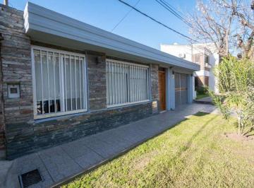 Casa · 145m² · 6 Ambientes · Se Vende Casa a m del Parque Federal