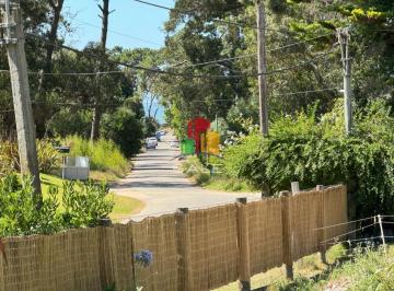 Foto1 · En Venta Casa de 3 Dorm., con Piscina y Barbacoa, en Barrio Golf, Punta Este
