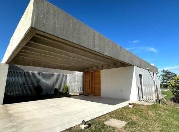 Casa · 1000m² · 6 Ambientes · 2 Cocheras · Casa de 3 Dorm. con Piscina en Barrio Privado La Rinconada, Ibarlucea
