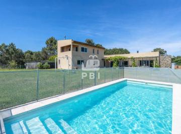 Foto1 · Casa 3 Dorm. en Portezuelo Bosque, Punta Ballena - Ref: Pbi15155