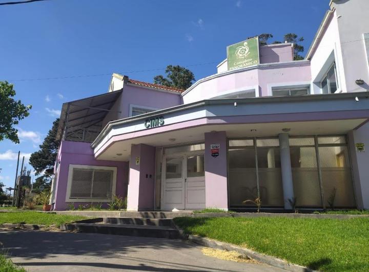 Local comercial · 756m² · 12 Ambientes · 4 Cocheras