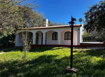 Casa de 5 ambientes, Agua de Oro · Agua de Oro, a 6 Cuadras de La Ruta E - 53