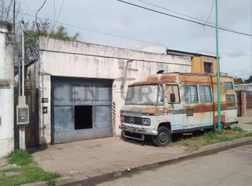 Bodega-Galpón · 135m² · 2 Ambientes · 1 Cochera · Venta de Galpón en 80 / 133 y 134