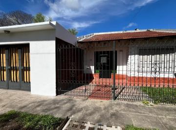 Casa · 118m² · 3 Ambientes · 2 Cocheras · Casa en Venta - Campana