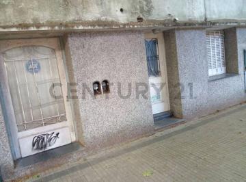 Casa · 150m² · 3 Ambientes · 9 Entre 63 y 64 PH Mas Departamento en Venta La Plata