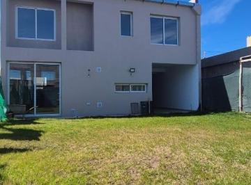 Casa de 5 ambientes, Luzuriaga · ¡Vende Casa a Estrenar! Bºsolares de Lorenzo, Luzuriaga.
