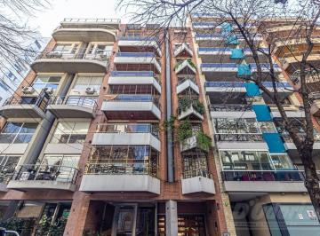 Departamento · 122m² · 4 Ambientes · 1 Cochera · Piso de Categoría de 3 Dorm., Cochera Fija y Baulera en Venta en Caballito