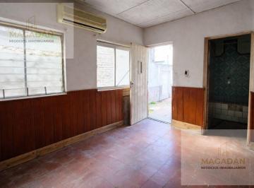 PH · 60m² · 2 Ambientes · Venta - PH 2 Amb en Ciudadela - Acepta Permuta