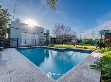 Casa · 120m² · 6 Ambientes · 2 Cocheras · Venta | Permuta - Casa 2 Dorm. Dpto. 1 Dormitorio - Tierra de Sueños 3, Roldán.