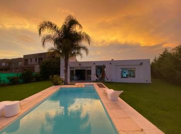 Casa de 4 ambientes, Ezeiza · Casa en Venta C/ Cochera en Don Joaquín