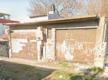 Local comercial · 200m² · 3 Ambientes · Galpon en Venta con Departamento 3 Ambientes