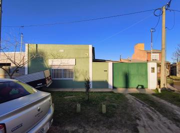 Casa · 300m² · 5 Ambientes · 1 Cochera · Casa en Gualeguaychu