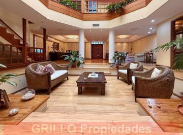 Casa de 6 ambientes, General San Martín · Rondeau 2559. Casa en Lote Propio con Diseño y Confort Superior.