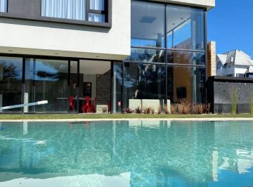Casa de 5 ambientes, Pinamar · Casa en Alquiler | Pinamar Centro | Piscina