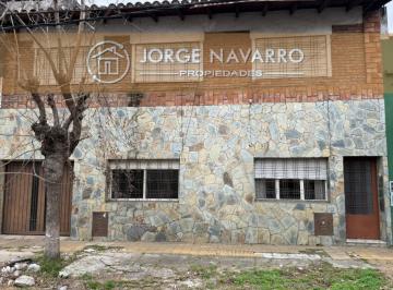 Casa · 140m² · 6 Ambientes · 1 Cochera · Casa a Reciclar en Lote Propio