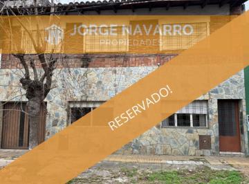 Casa · 140m² · 6 Ambientes · 1 Cochera · Casa a Reciclar en Lote Propio
