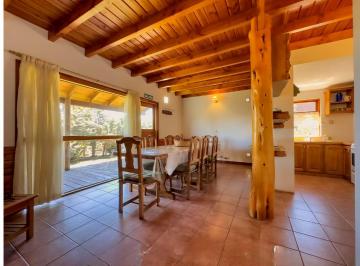 Hotel · 961m² · 7 Ambientes · 1 Cochera · Cabañas en Lago Huechulafquen