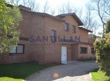 Casa · 200m² · 6 Ambientes · Chalet de Estilo Tradicional a 50 m del Mar