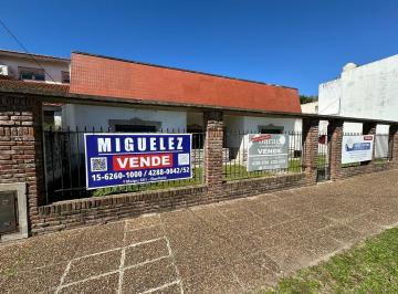 Casa · 350m² · 5 Ambientes · Casa en Venta en Banfield Este, Banfield, Lomas de Zamora