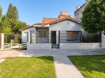 KNK-KNK-5016_2 · Oportunidad Casa 3 Amb C Jardin Lote 450 m² Escucha Oferta