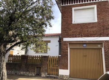 IMG-1556.jpg · Casa con Galpon y Cochera, excelente Zona!