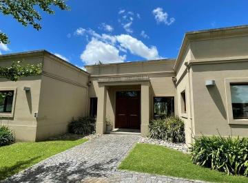 Casa · 270m² · 4 Ambientes · 2 Cocheras · Casa en Venta Los Puentes Lujan