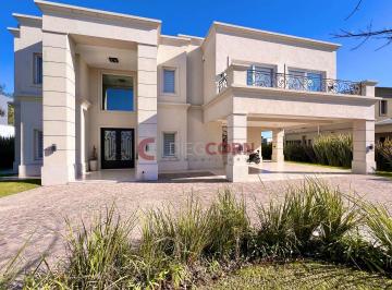 Casa · 383m² · 6 Ambientes · 6 Cocheras · Venta Casa 7 Amb con Fondo a Pulmon Verde, Terravista